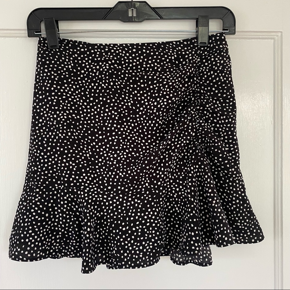 Abercrombie & Fitch Ruffle Hem Ruched Skort